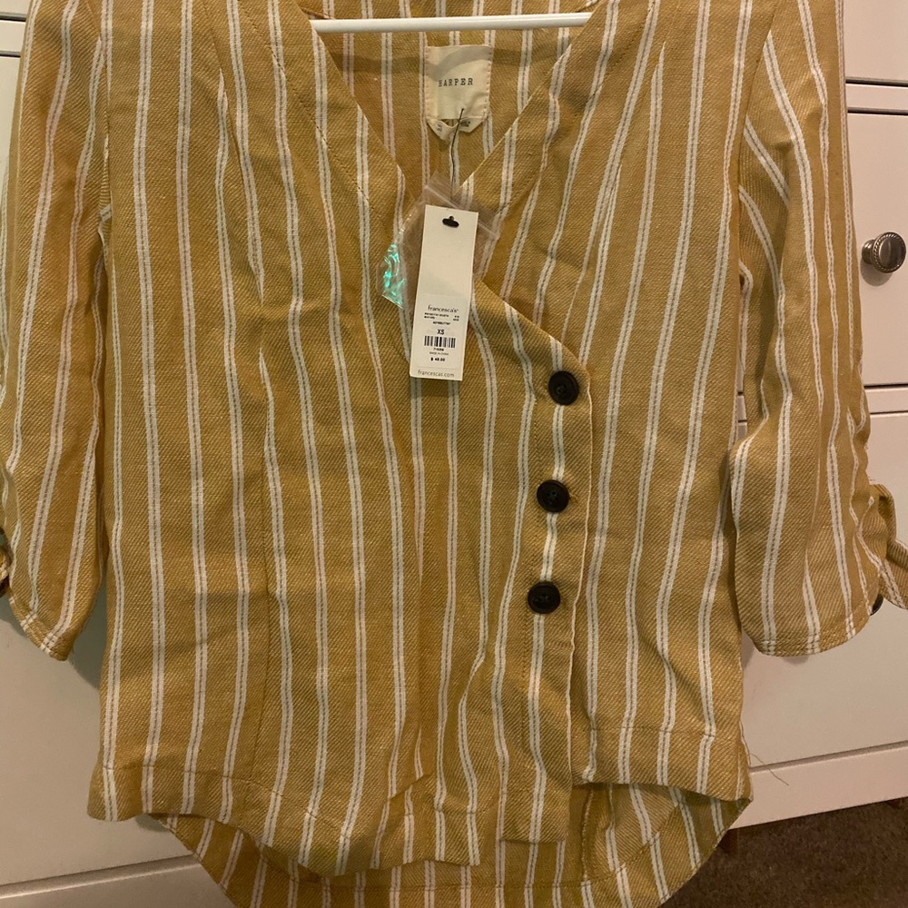 Buttoned top from Francesca’s! Brand new!